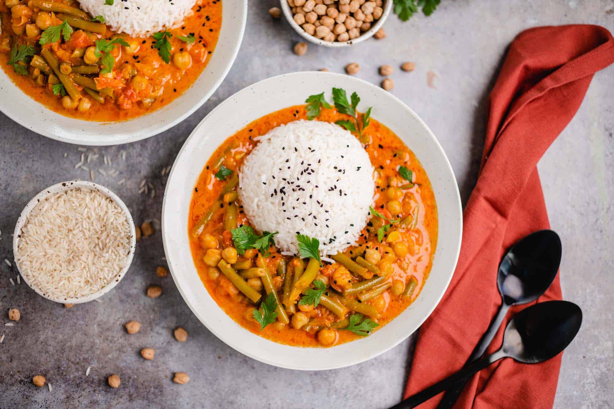 Veganes Gelbes Curry mit grünen Bohnen — VEGANE VIBES