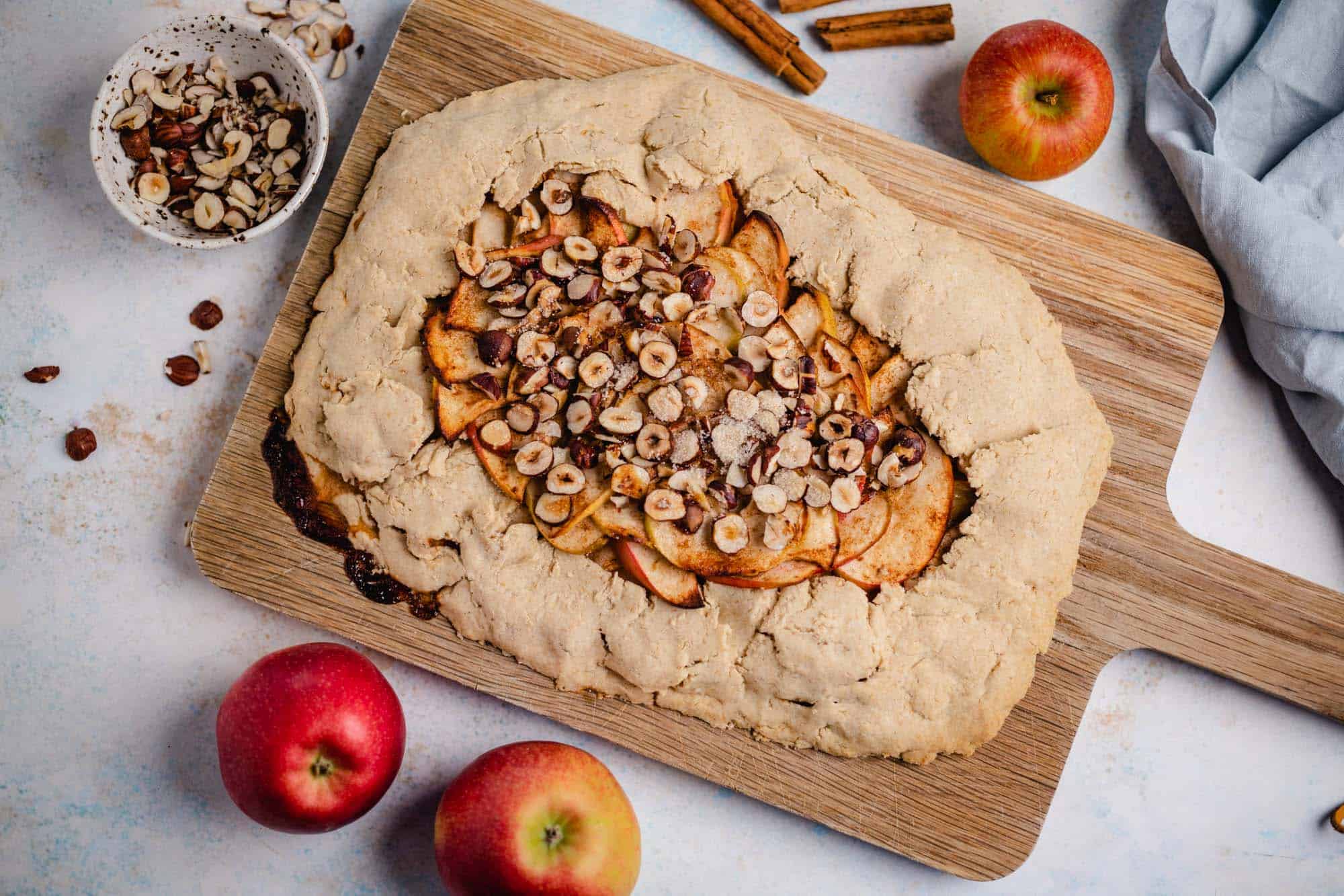 Apfel Galette (vegan &amp; glutenfrei) Rezept — VEGANE VIBES