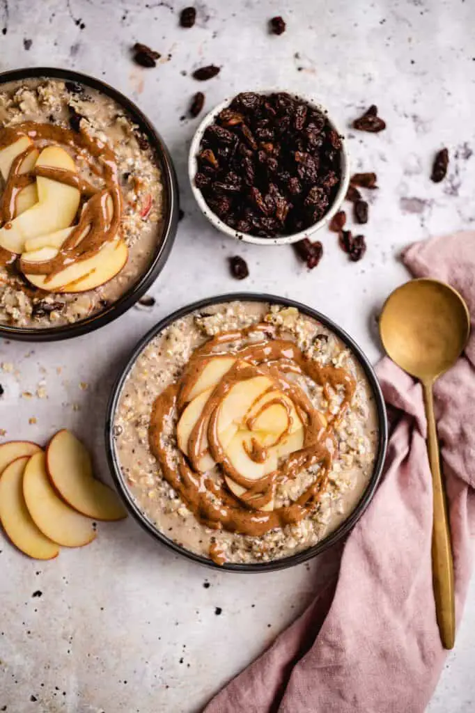 Apple Cinnamon Overnight Oats (vegan, gluten-free)