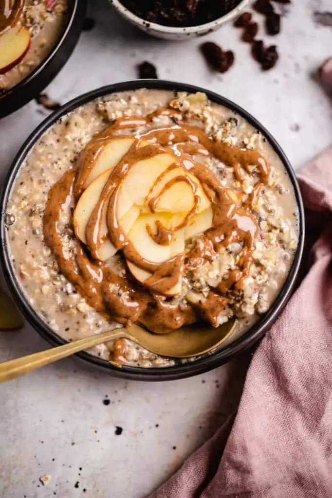 Apple Cinnamon Overnight Oats (vegan, gluten-free)