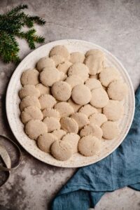 Plätzchen nach den Backen auskühlen lassen