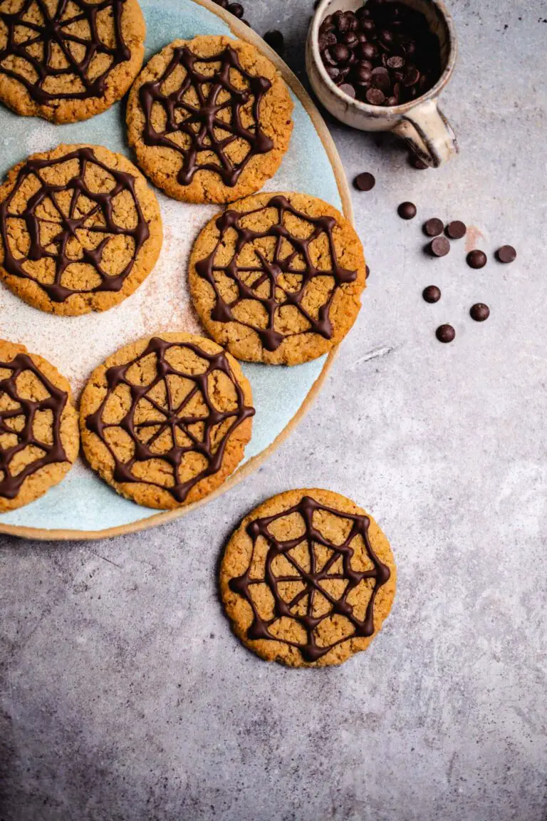 Halloween Cookies mit Spinnennetz Muster — VEGANE VIBES