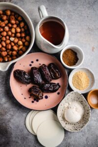 Die Zutaten für die Lebkuchen