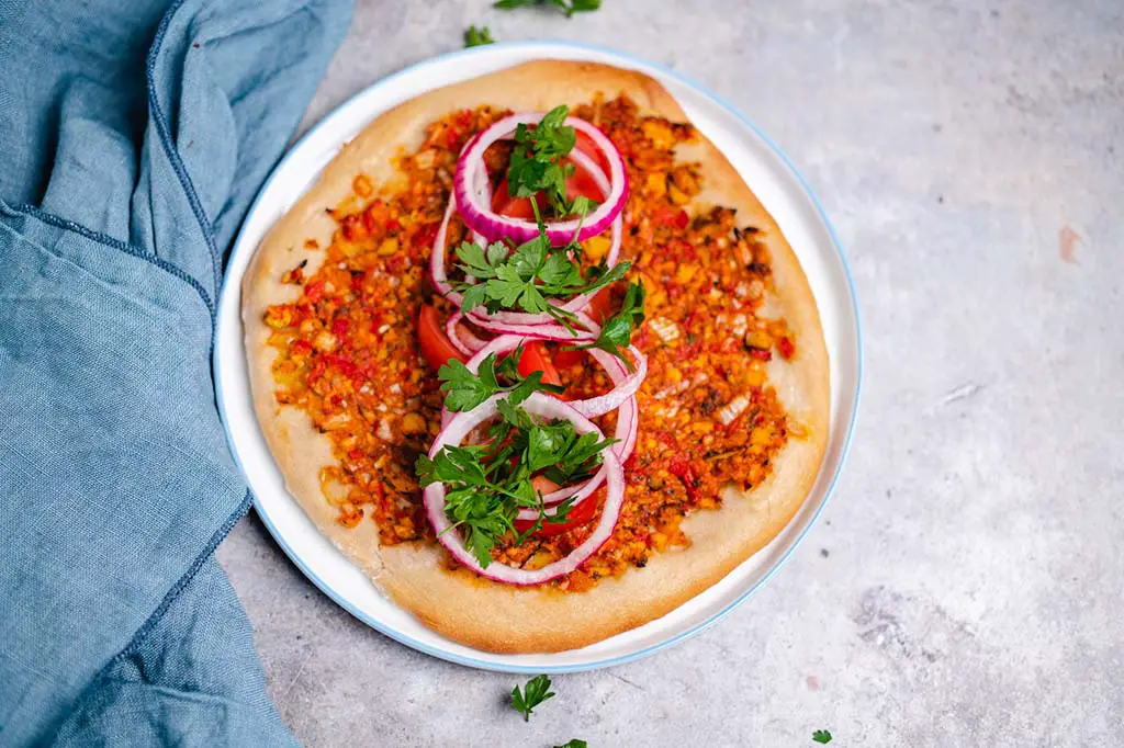 Vegane Lahmacun (Türkische Pizza)