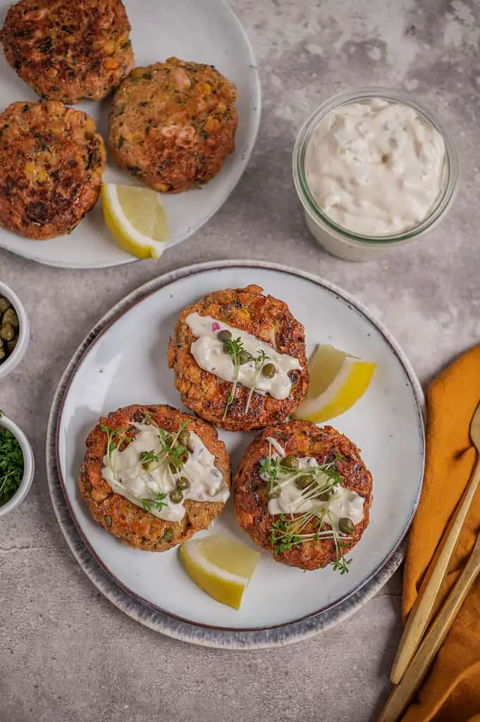 Fischfrikadellen mit Jackfruit und Kichererbsen