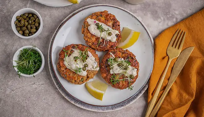 Fischfrikadellen mit Jackfruit und Kichererbsen