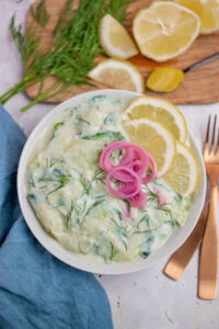 Veganer Gurkensalat – schnell & einfach in nur wenigen Schritten zubereitet