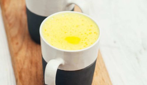 Vegane goldene Milch (5 Minuten!) - Kurkuma Golden Latte Rezept
